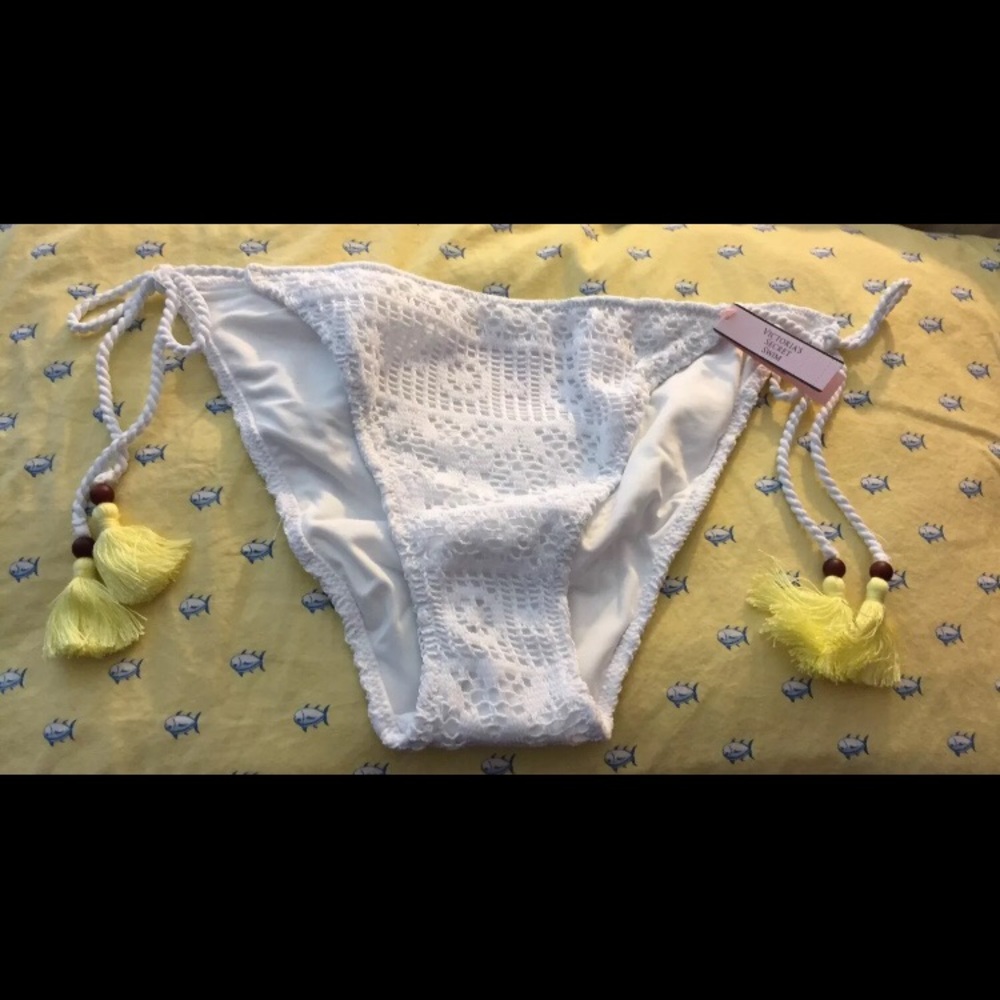VS Flower Lace Tie Bikini Bottoms w/tassels-M